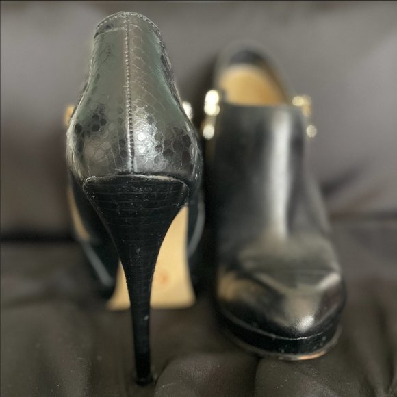 MICHAEL Michael Kors York Ankle Boot - Picture 4 of 7